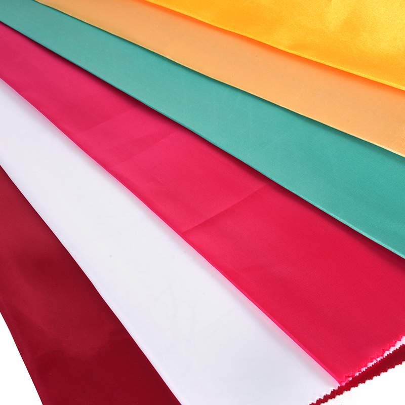 50/75 blank ikke-snoet satin + tynd padle på topstof