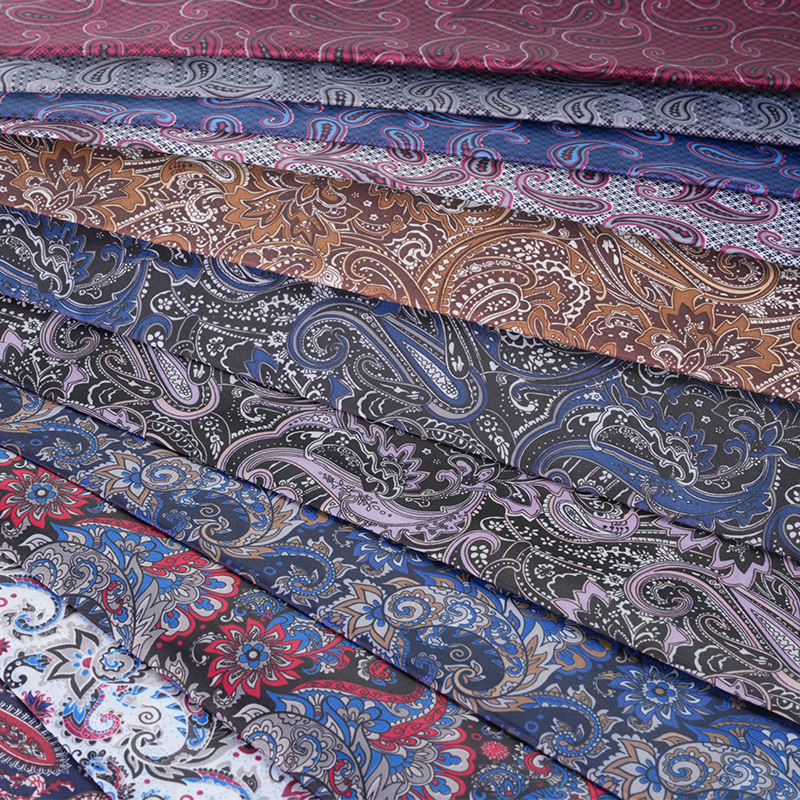 190T polyester Taft Hestehale Fyrrebladsprint stof